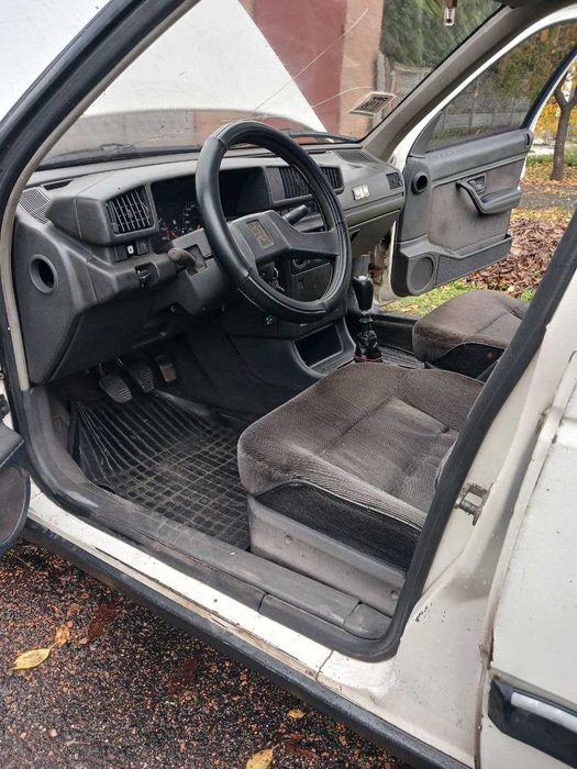 Продаж Пежо 405.