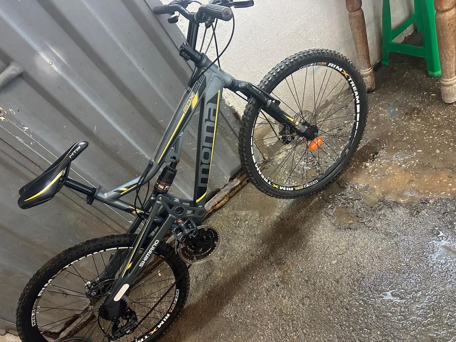 Bicicleta de Montanha Moma Bikes Equinox 26" 5.0 (Suspensão Dupla) – Como Nova
