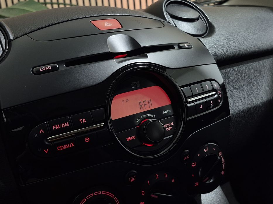 Mazda 2 — fotografia 11