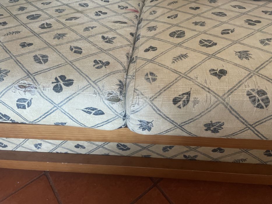 Sofás 2 cadeiroes 1 sofa de 3 pessoas