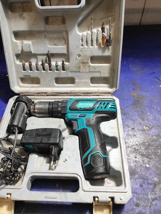 Шуруповерт grand