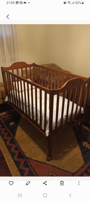 Cama de bebé  em madeira