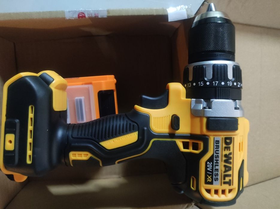Berbequim DeWalt novo com 1 bateria
