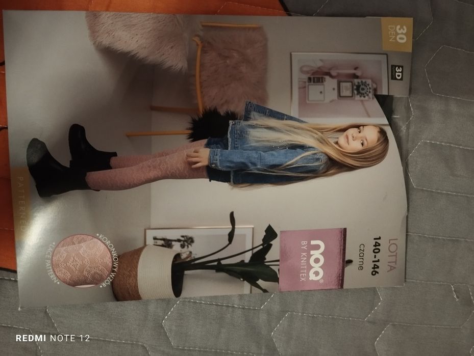 Rajstopy dziewczęce dziecięce czarne 3D Lotta 140-146 koronkowy wzór