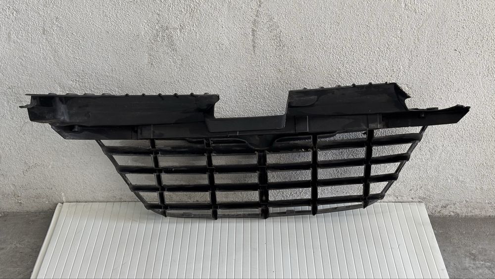 Conjunto Grelha / Suporte Frontal Chrysler Voyager / Grand Voyager IV — OEM Mopar