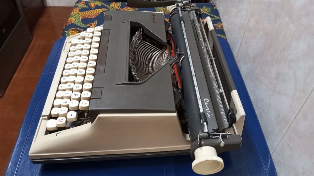 Maq.escrever, teclado Nacional