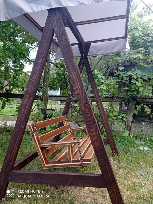 гойдалка садова. качеля.