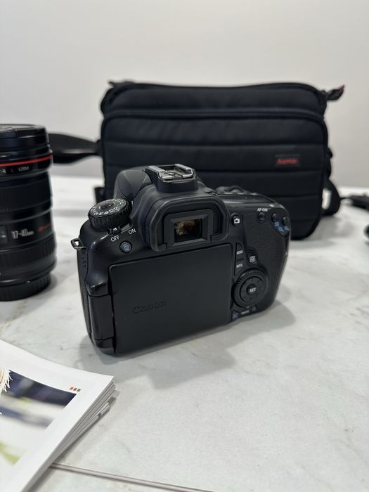 Cenon EOS 60D+Cenon Lens EF 17-40mm 1:4 L USM