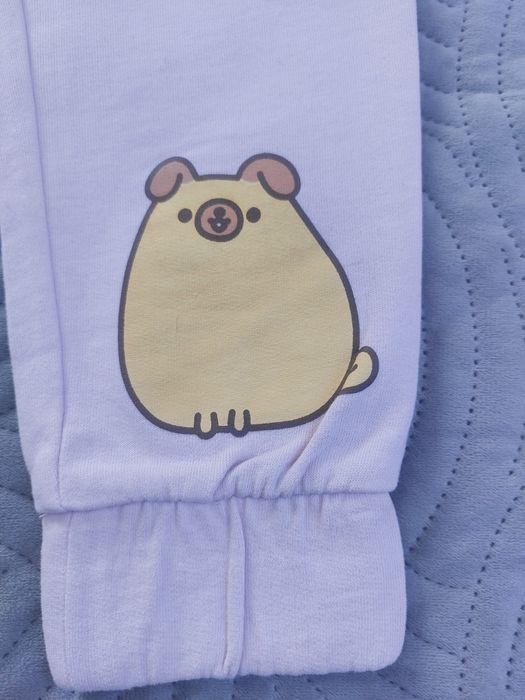 Zestaw Reserved Pusheen dla dziewczynki rozm. 152 spodnie i T-shirt