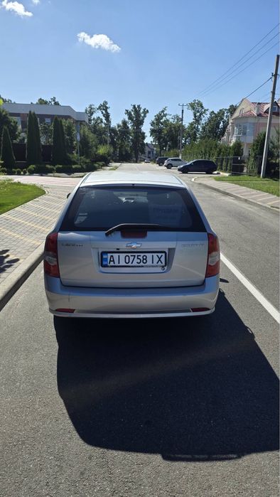 Машина Chevrolet Lacetti
