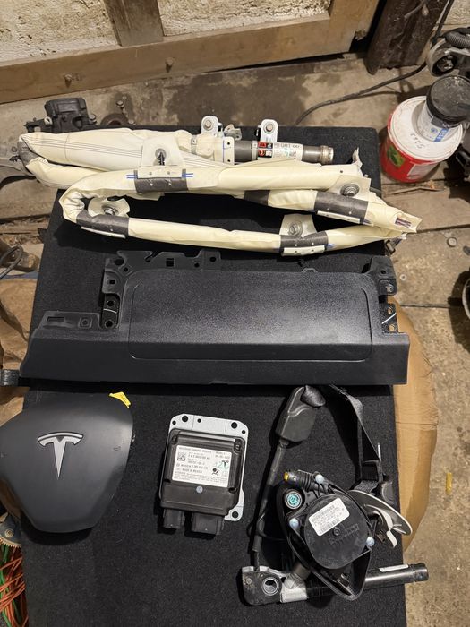 Подушки безпеки AIR Bag Tesla model 3