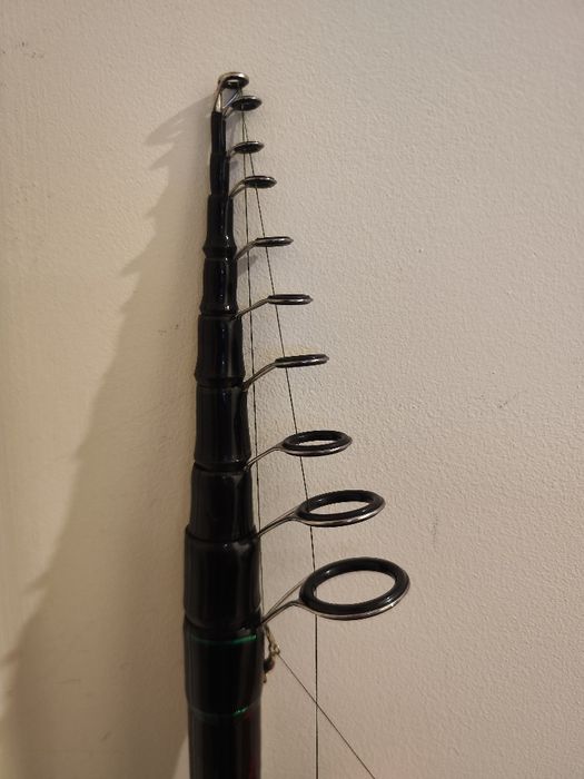 Cana de Pesca "Fuji" 6m + Carreto "Ninja"