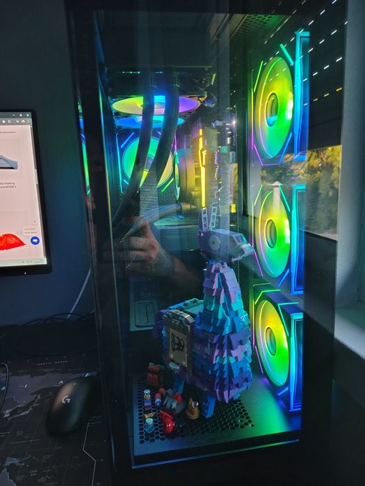 PC Gaming All RGB |  RTX 5060 | Ryzen 7 9700X | 16GB DDR5 | WaterCooling