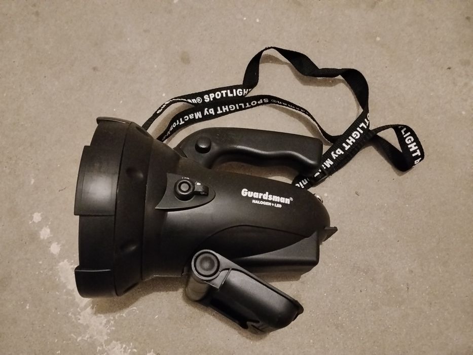 Szperacz Guardsman LED+ halogen