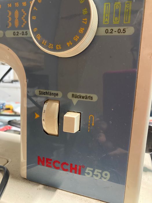 maszyna do szycia Necchi 559
