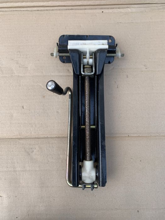 Домкрат донкрат Renault Laguna 2 рено лагуна 2