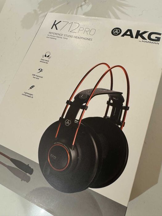 AKG K712 Pro by HARMAN