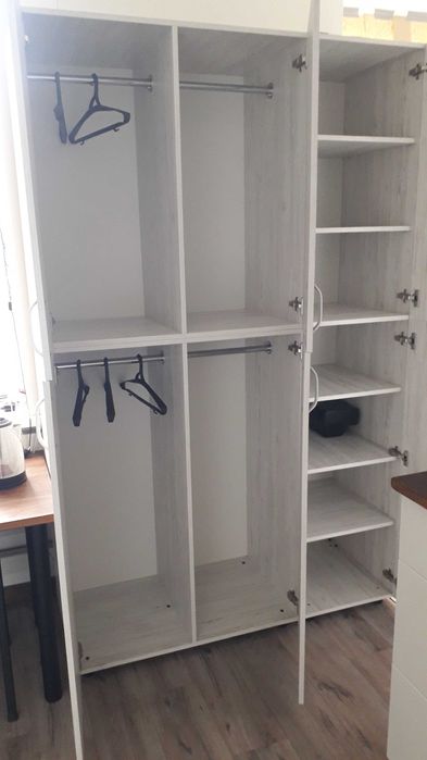 Центр. Район Панкрат-го моста сдам гостиничний номер с удобствами