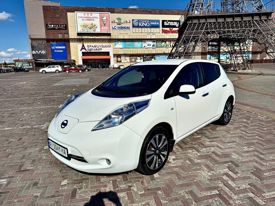 електромобіль Nissan leaf 30квт