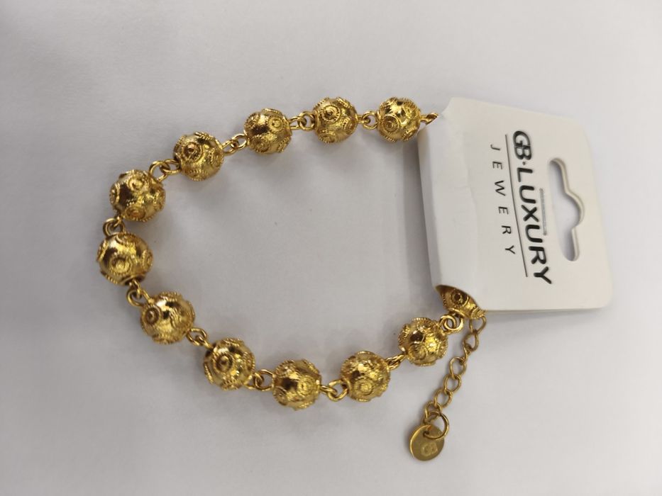 Pulseiras e brincos de coração Viana