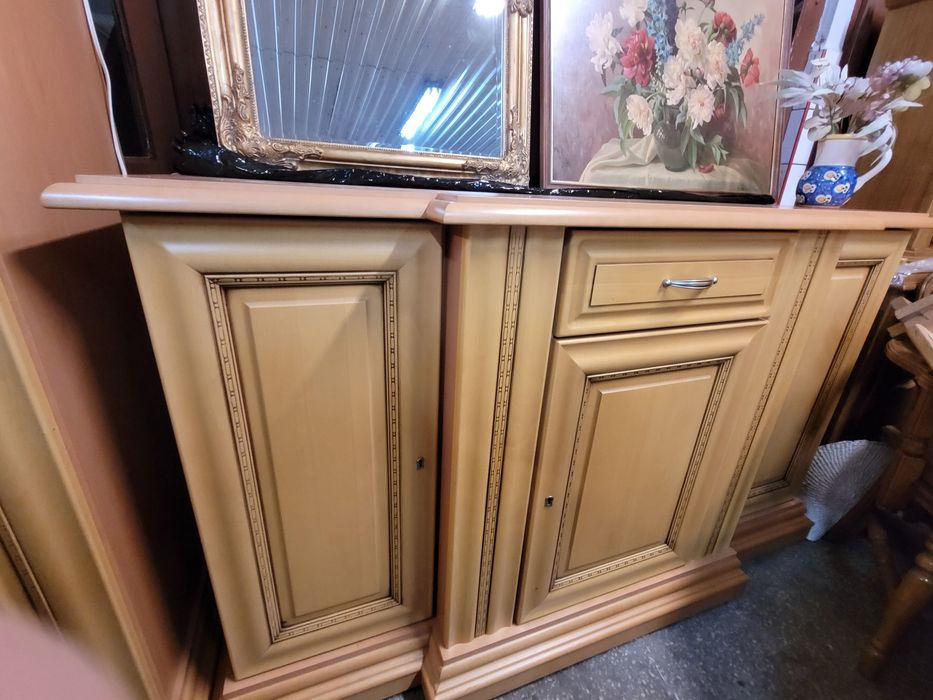 .Witryna w jasnym dębie, szafa, biblioteka