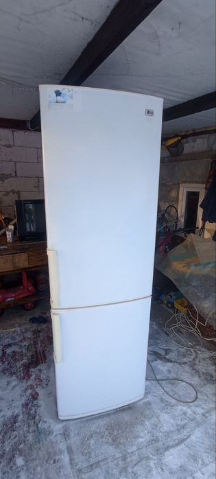 Продам холодильник