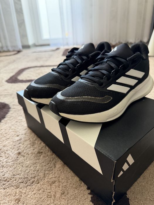 Кросівки Adidas 38 розміру