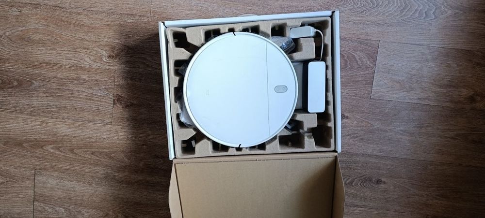 робот-пилосос Xiaomi MI Robot Vacuum cleaner essential