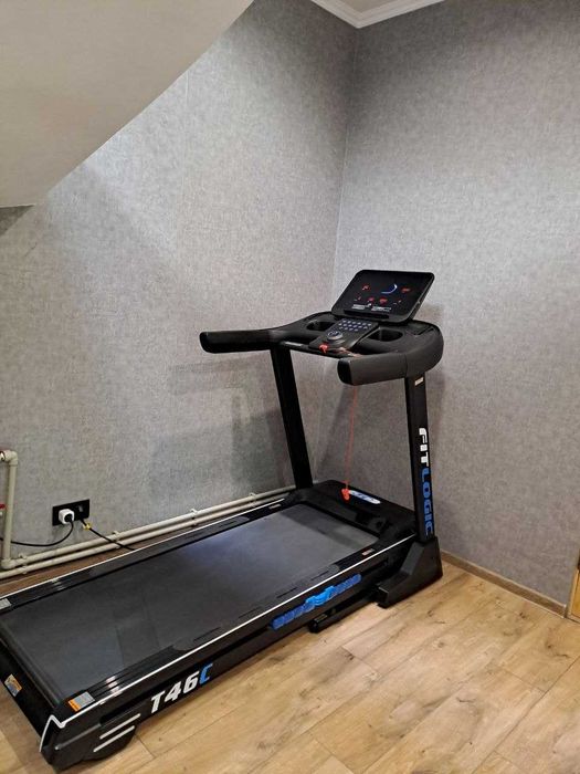 Бігова доріжка FitLogic T46C