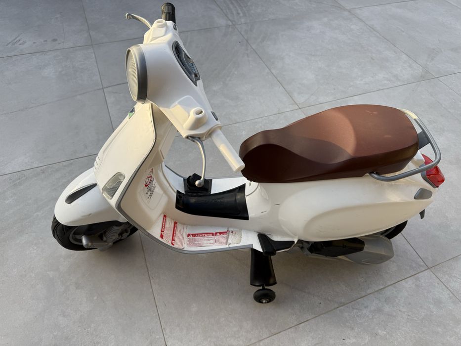 Vespa carregavel