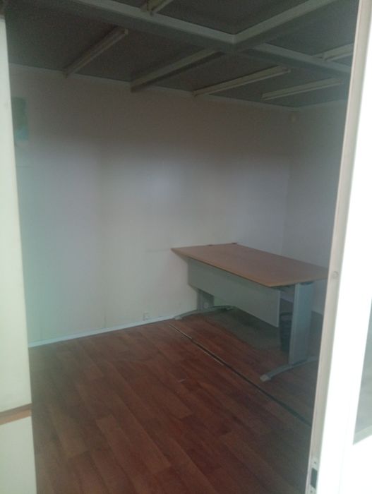 Armazém 200m2 Arrendar