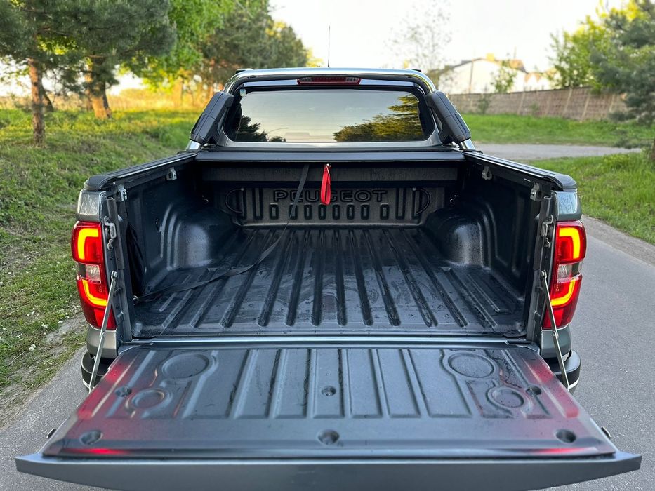 Пікап Peugeot LANDTREK 2023 рік.