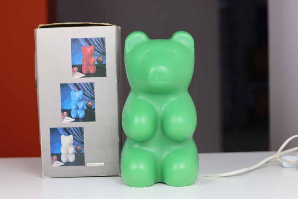 Zielona lampka miś haribo z pudełkiem