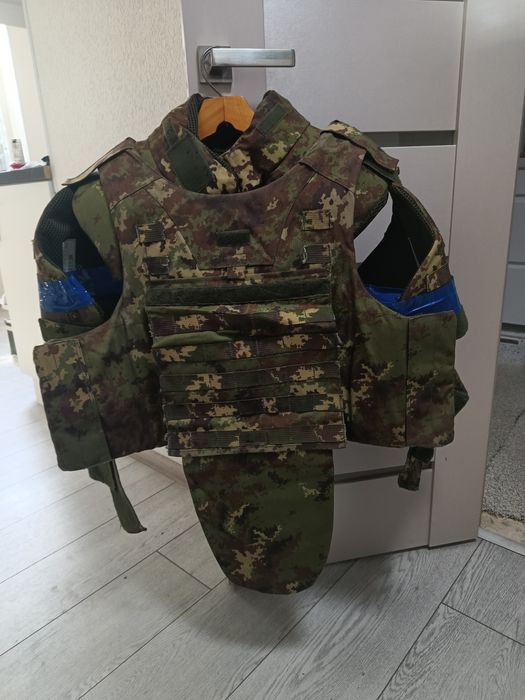 Італійський бронежелет, плитоноска