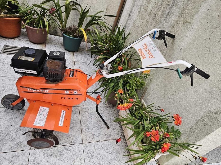Triunfo TT50R – Motoenxada Kubota – Muito Bom Estado