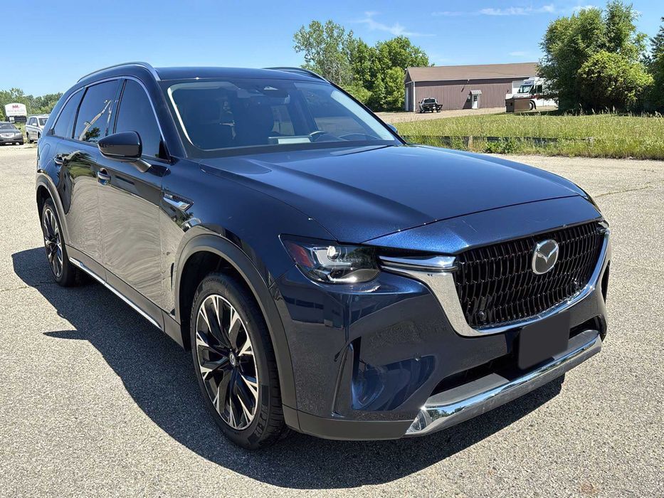 Mazda CX-90 Hybrid      2024