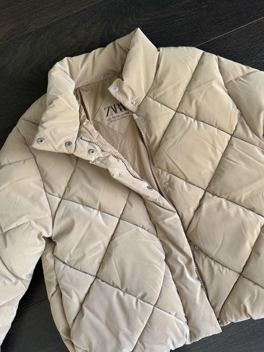 Куртка Zara на дівчину 13-14 років 164 см