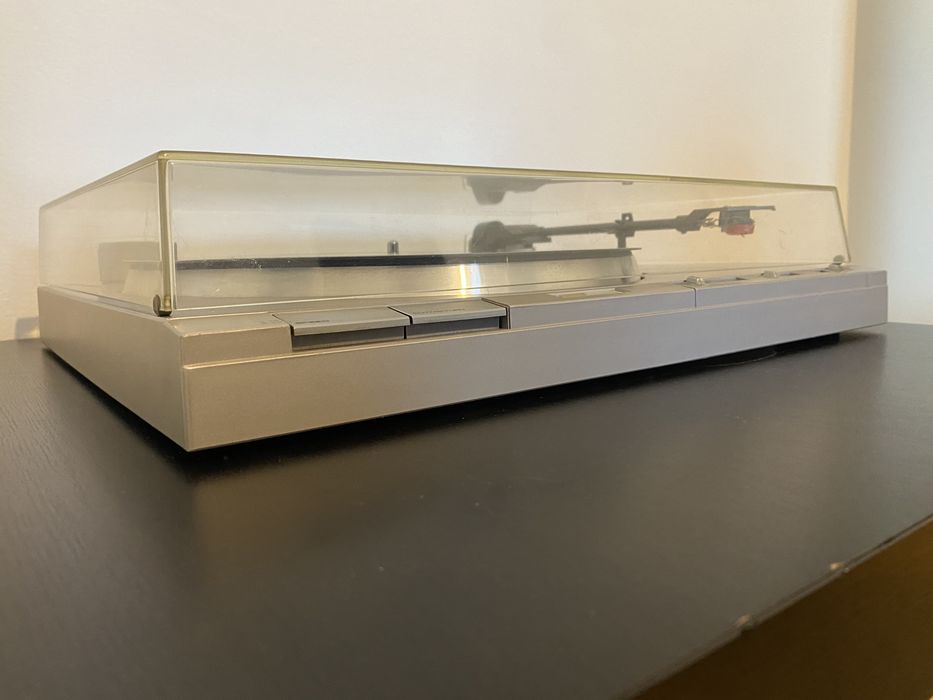 Вініловий програвач вініл Akai AP-Q310