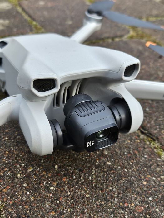 Dron dji mini 3 pilot RC, zestaw premium +  fly more combo, max 26 cykli!!
