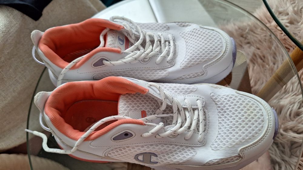 Buty CHAMPION rozmiar 39 wkładka: 24cm