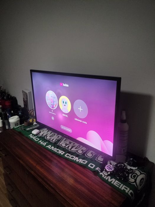 Vendo Smart TV android,com telecomando em bom estado