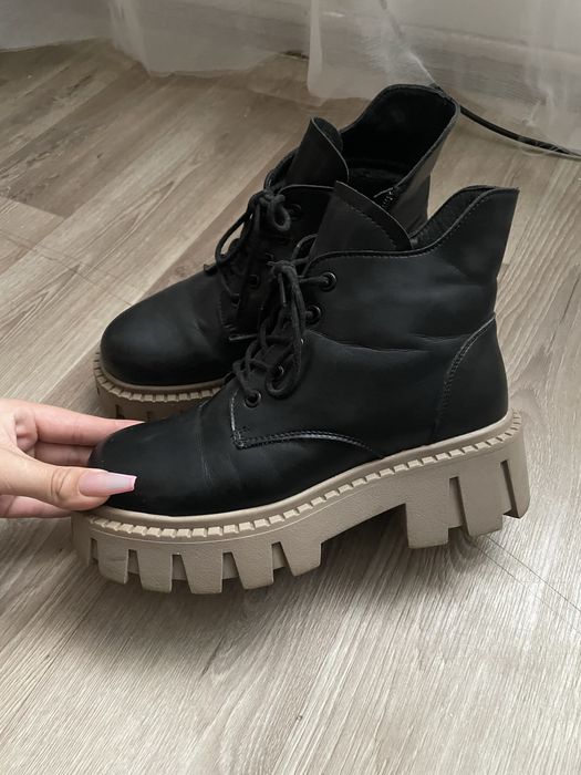Жіночі зимові черевики, 39 розмір