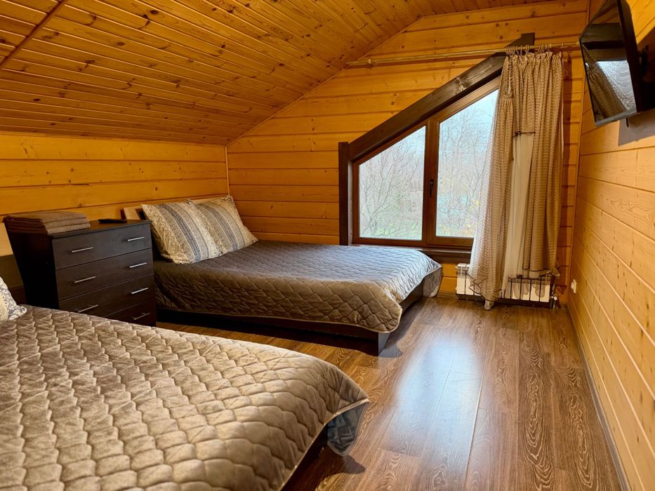 Подобово та погодинно/Осещина з виходом на воду: баня, басейн у ціні +