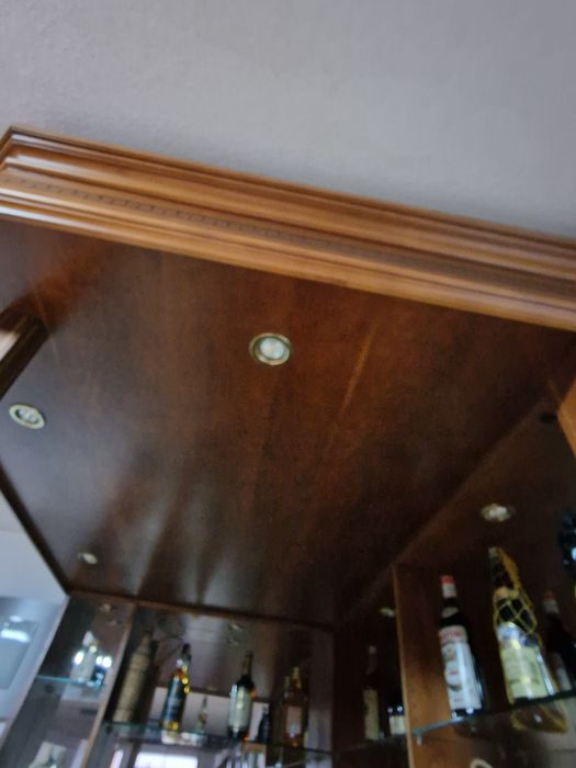 Excelente bar decorativo