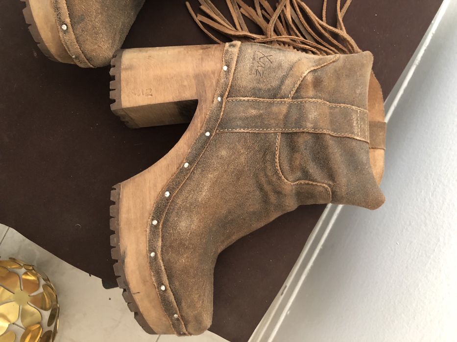 Botins XUZ loja Gardénia como novas