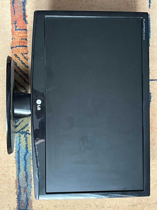 Monitor LG W2243S