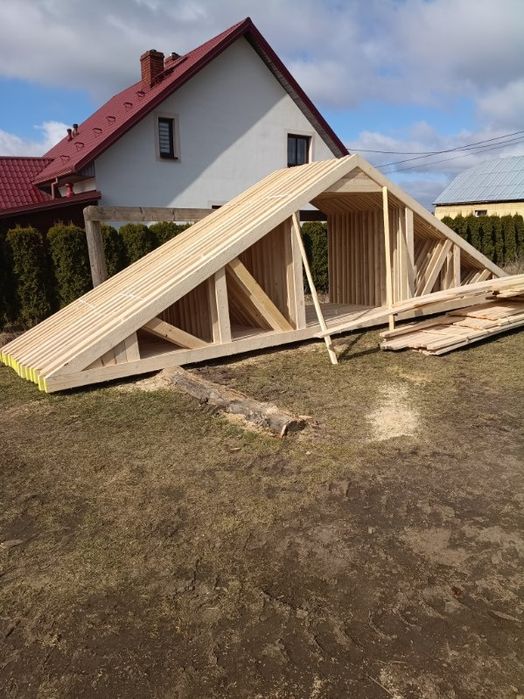Wiązary dachowe drewniane