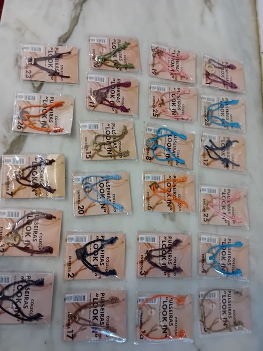 Conjunto de Pulseira Brindes Correio da Manhã