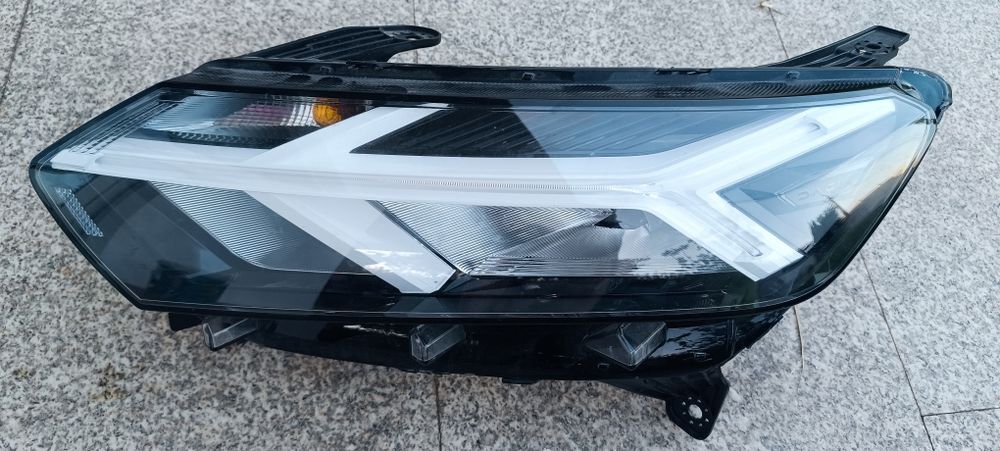 Farol Dacia Sandero III LED