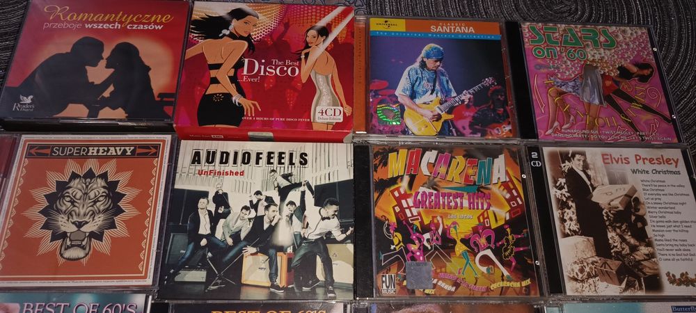 Zestaw płyt CD mieszanka muzyczna
